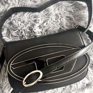Diesel- 1Dr logo plaque shoulder bag